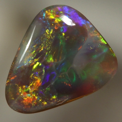 SOLID SEMI BLACK OPAL Rolling flashes of bright fire